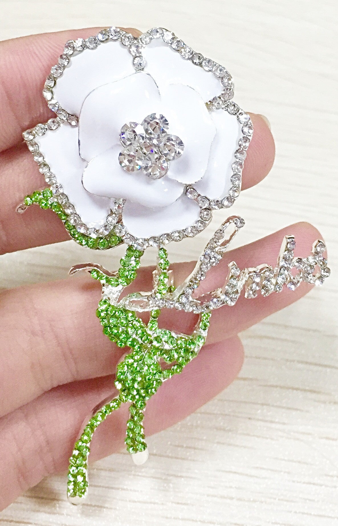 Beautiful LINKS White Rose of Elegance Swarovski Crystal Brooch