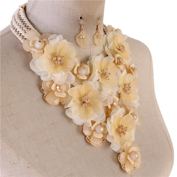 Beautiful Ivory Crystal Beads Necklace Set-High End