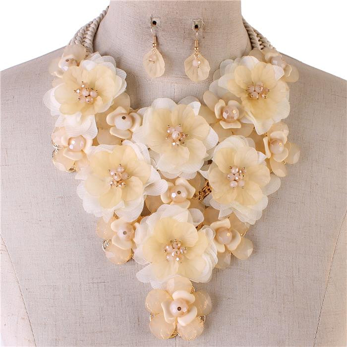 Beautiful Ivory Crystal Beads Necklace Set-High End